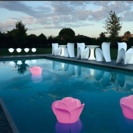 Lampe Flottante Baby Love Piscine Allumée Rose MyYour JardinChic