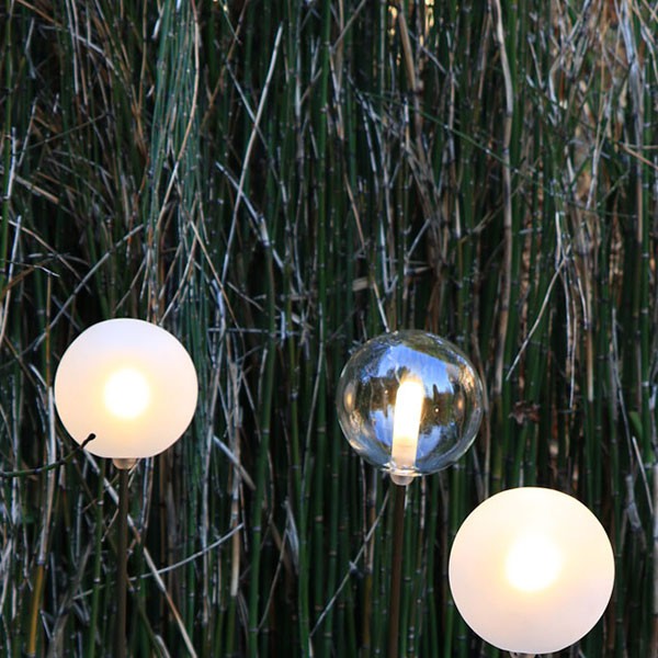 Lampes à Planter Soffione P3 Verre Soufflé Opal et Verre Soufflé Transparent Browntech Inverlight Jardinchic Lampes à Planter Soffione P3 Verre Soufflé Opal et Verre Soufflé Transparent Browntech Inverlight Jardinchic